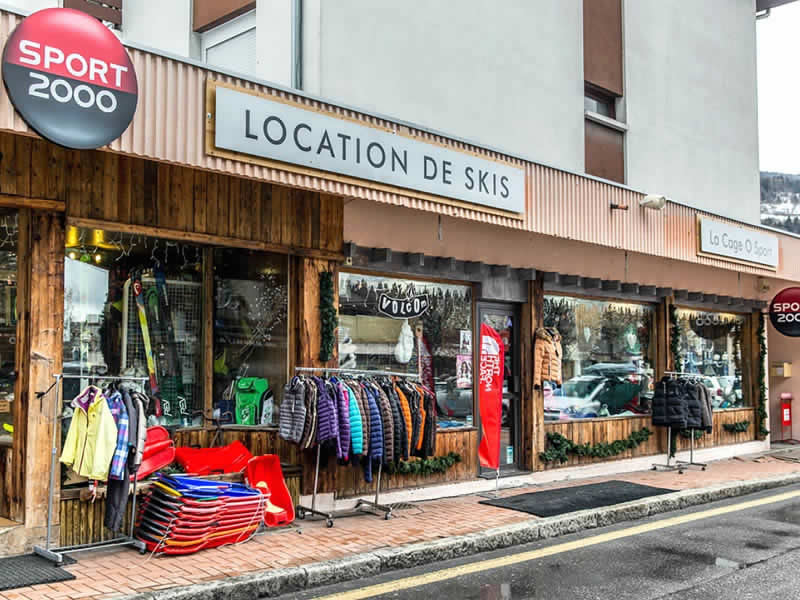 Ski hire shop La Cage O Sport in Immeuble les Soldanelles - 77 Rue Emile Machet, Bozel