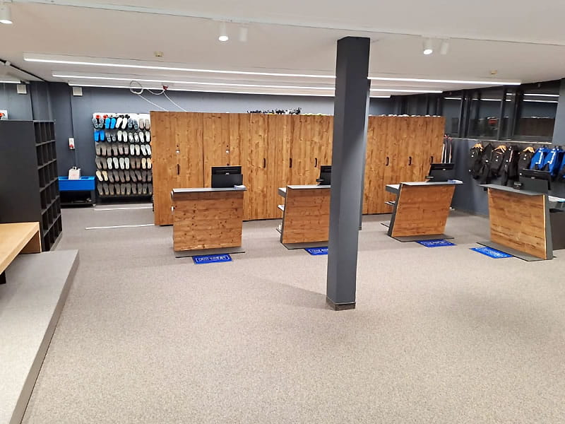 Ski hire shop Sportservice Erwin Stricker in Talstation Seilbahn Naif - Meran 2000, Meran 2000
