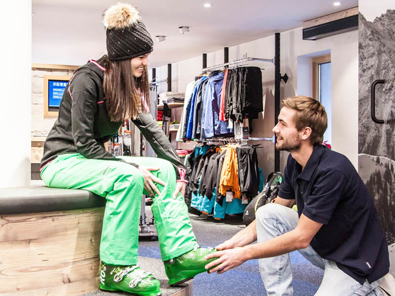 Ski hire shop Sport Pauli in Walserstrasse 270, Kleinwalsertal/Hirschegg